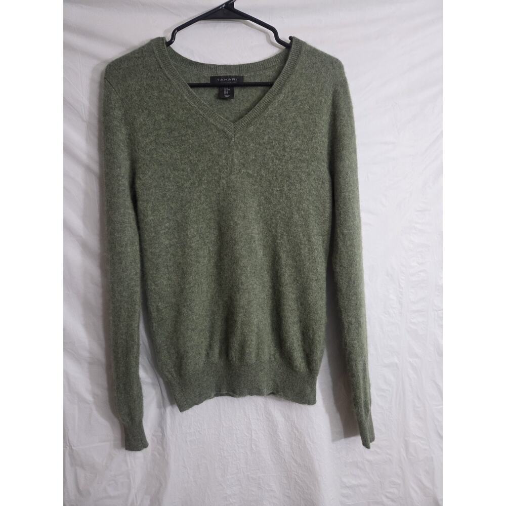 Tahari 100% 2-Ply Cashmere V-Neck Sweater Green Size Medium Capsule Luxury Money